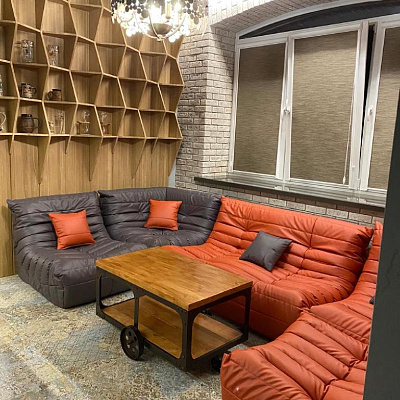 Мягкий мебельный уголок для гостиной: отзыв о уюте и качестве. Фото и рейтинг 5/5.